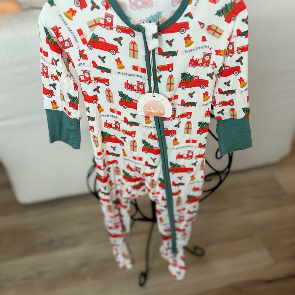 Festive Kids Pajama Set - Christmas Print